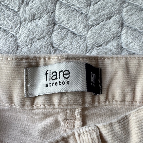 NWT GAP Kids Beige Floral Embroidered Flare Jeans - Picture 5 of 10